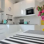 Funkcjonalny Apartament Victus Z 2 Sypialniami By Noclegi Renters * 索波特
