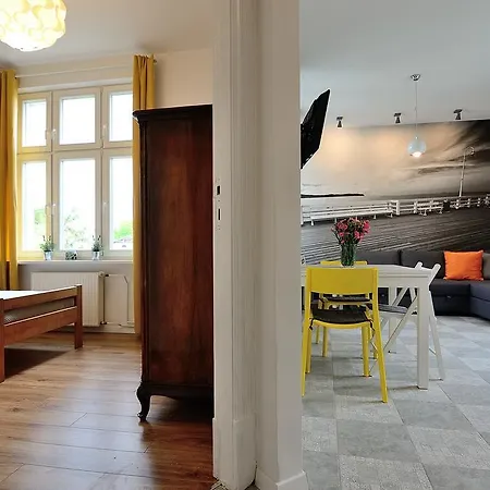 Przestronny Victus Blisko Molo By Renters