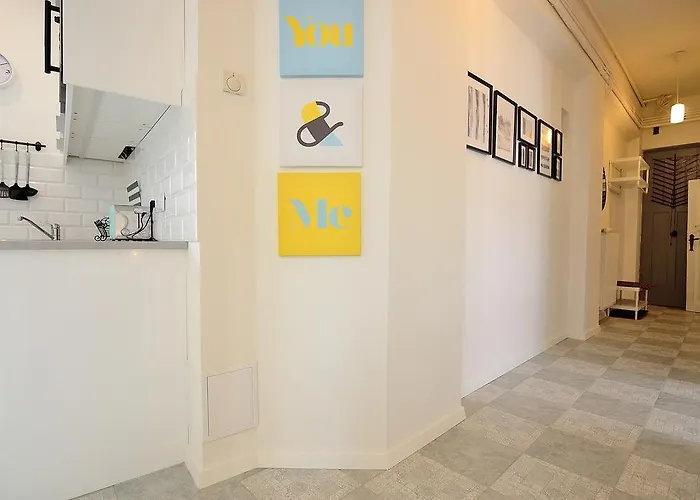 Victus Apartamenty, Adams *